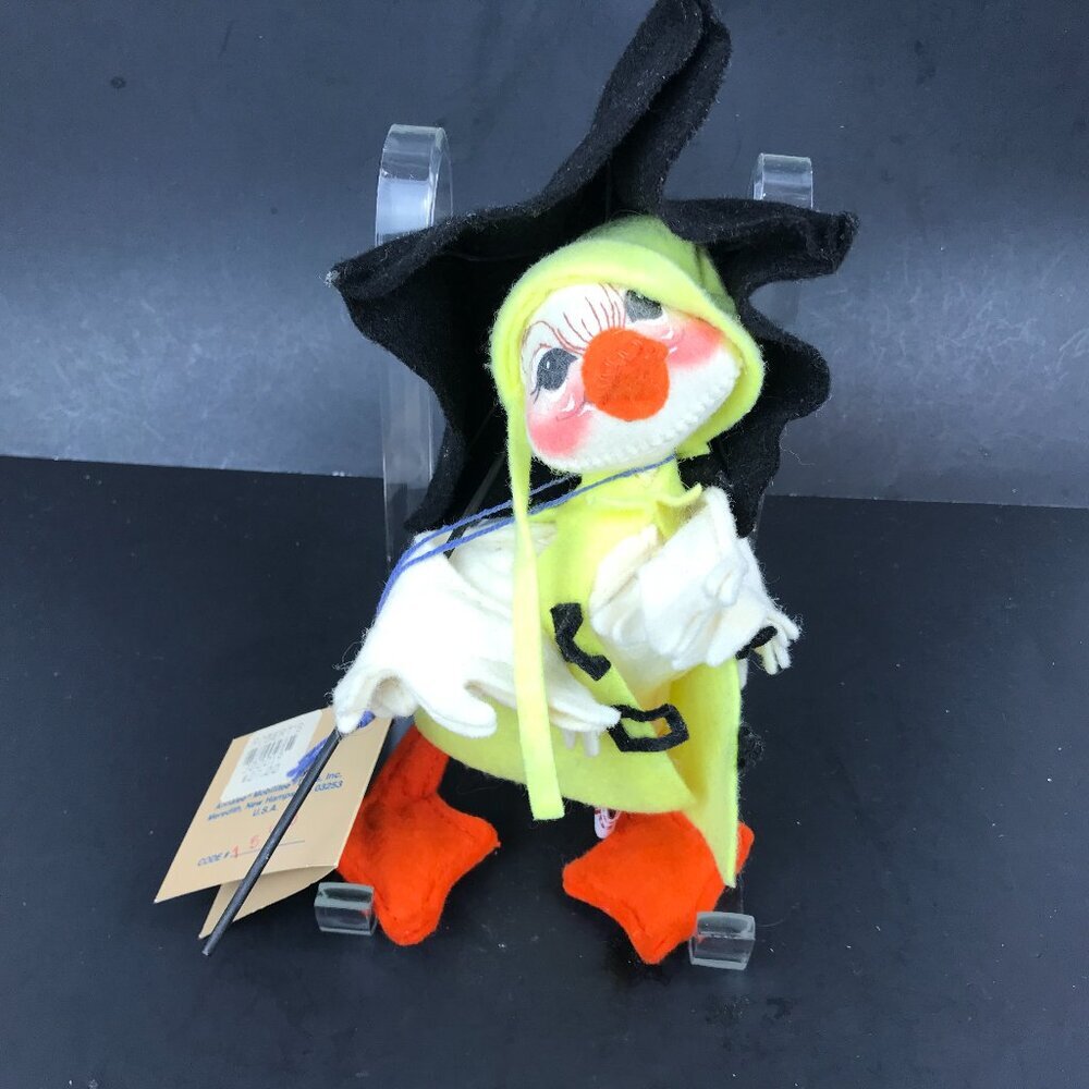 Annalee Duck in Raincoat with Umbrella